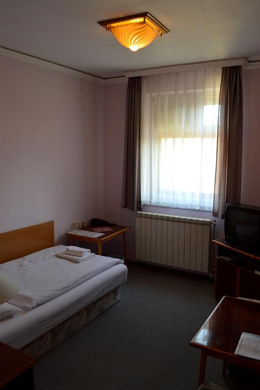 Apollo Motel Kecskemét Zimmer foto